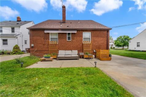 7611 Wainstead Drive Parma OH 44129