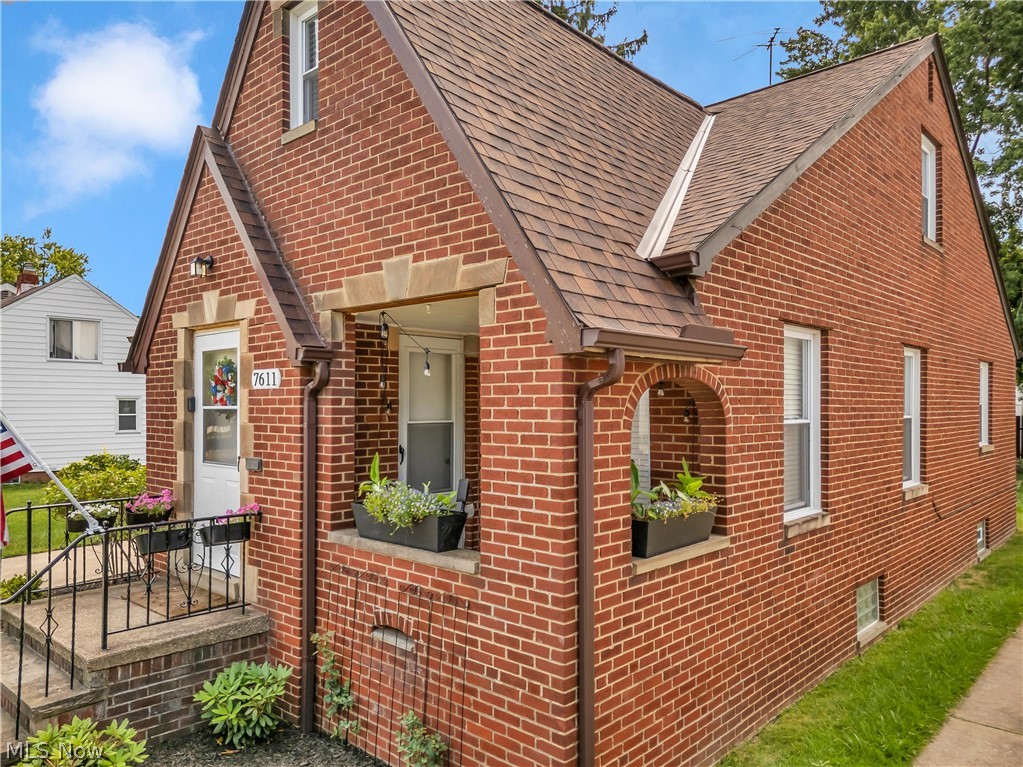 7611 Wainstead Drive Parma OH 44129