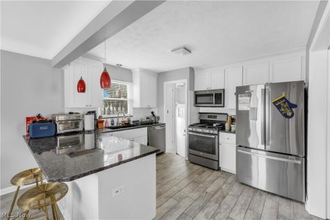 7611 Wainstead Drive Parma OH 44129