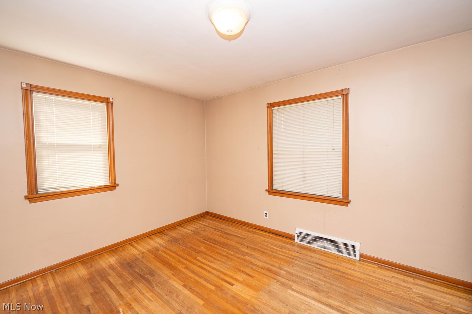 25281 Marsdon Drive Euclid OH 44132