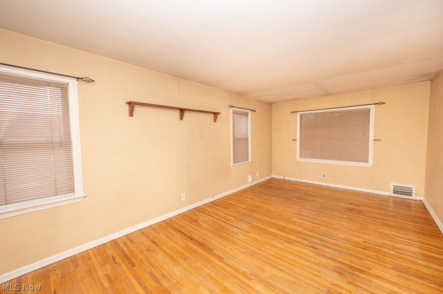 25281 Marsdon Drive Euclid OH 44132