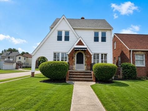 300 E 211 Street Euclid OH 44123