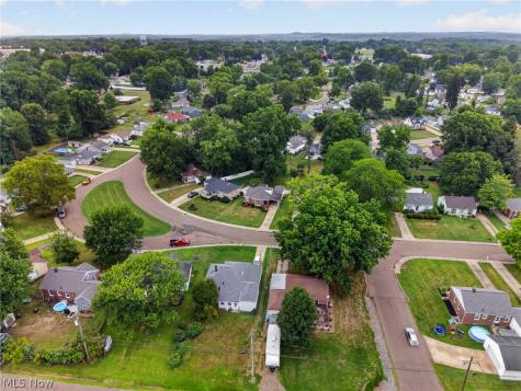 3072 Rowford Avenue SW Massillon OH 44646