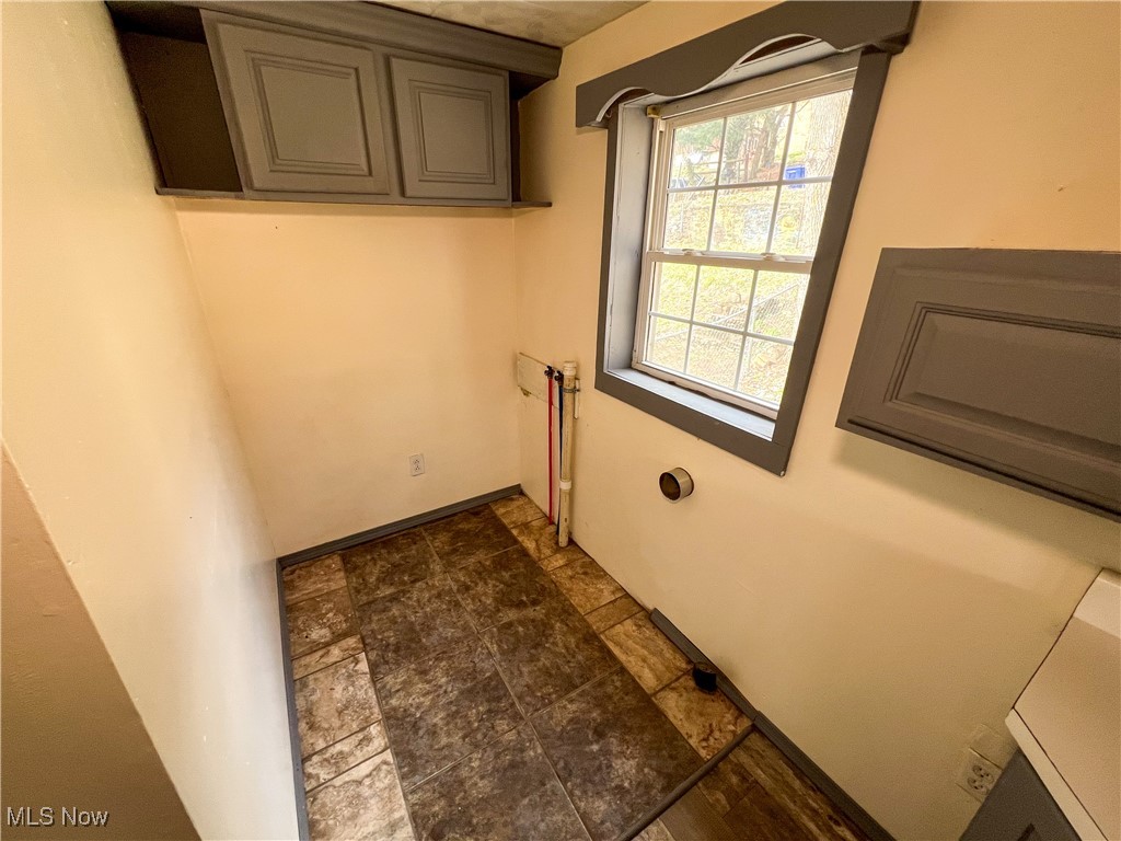 929 Bank Street East Liverpool OH 43920
