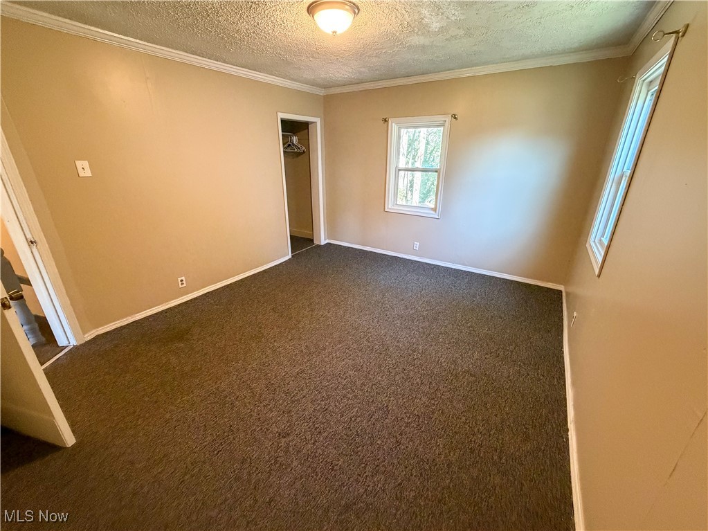 929 Bank Street East Liverpool OH 43920