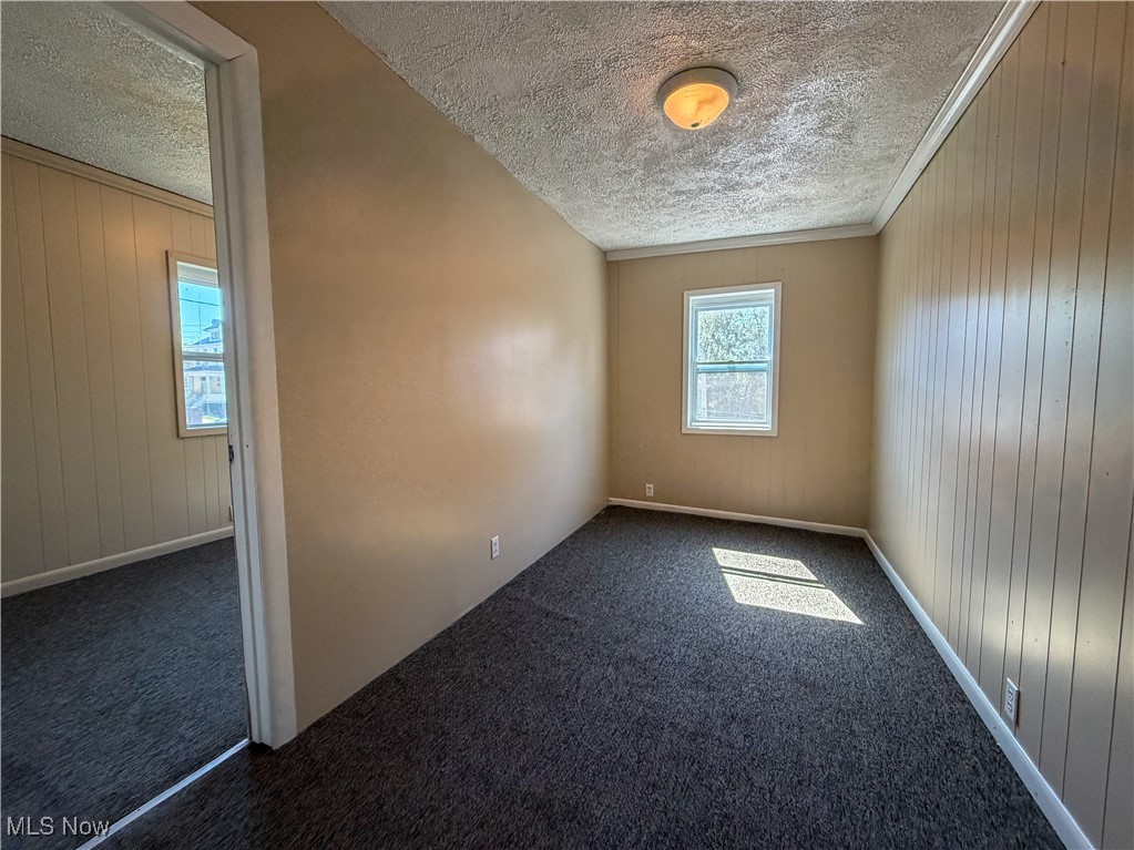 929 Bank Street East Liverpool OH 43920