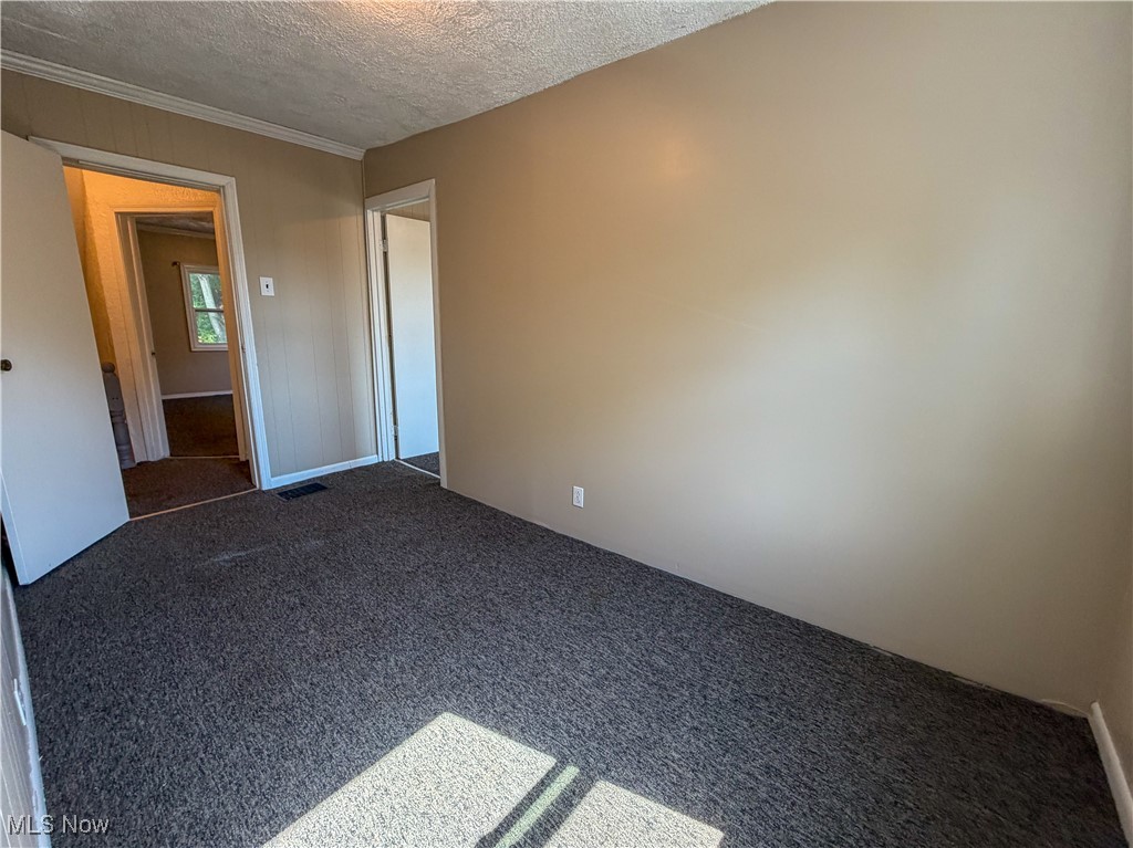 929 Bank Street East Liverpool OH 43920