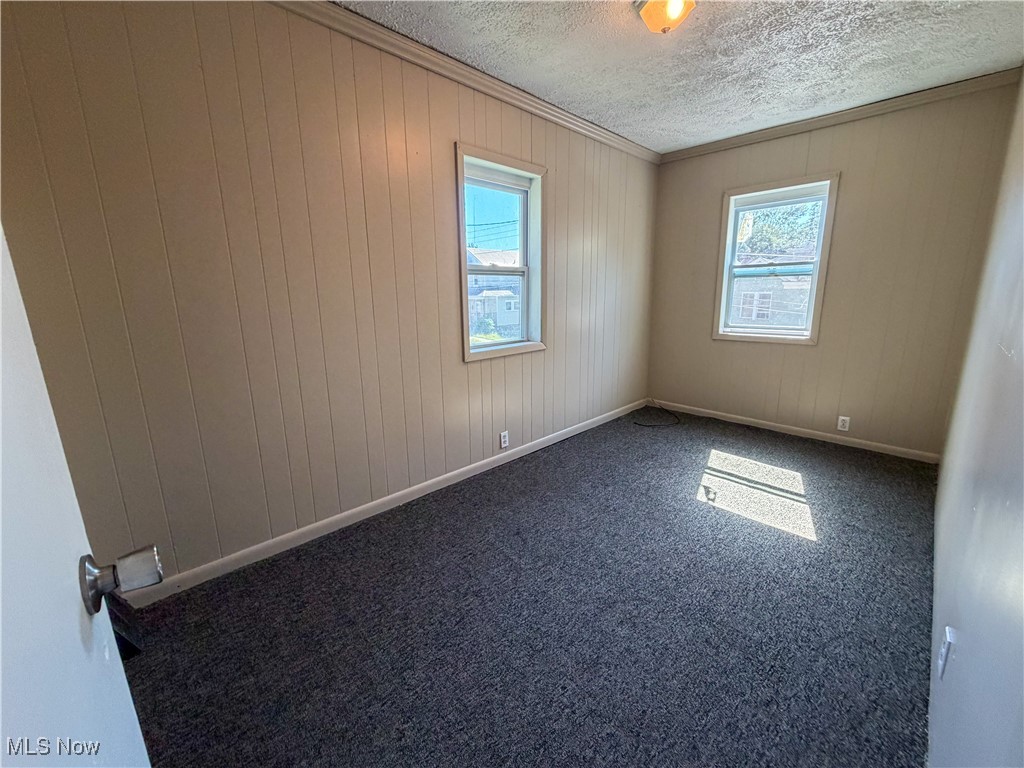 929 Bank Street East Liverpool OH 43920