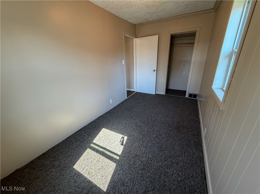 929 Bank Street East Liverpool OH 43920