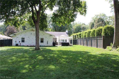 851 Mentor Road Akron OH 44303