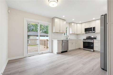2307 Vinewood Drive Parma OH 44134