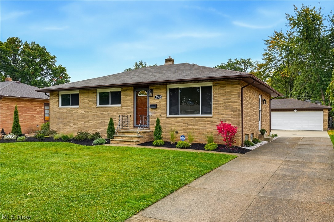 2307 Vinewood Drive Parma OH 44134