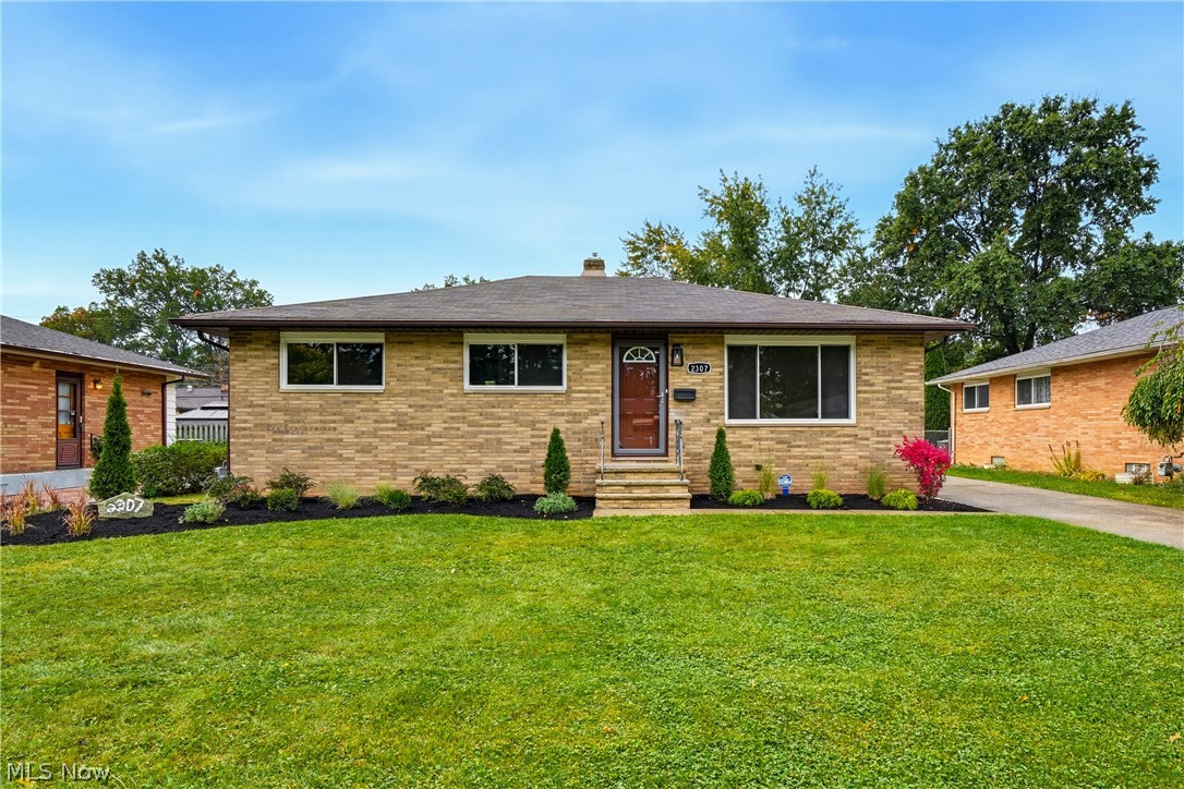 2307 Vinewood Drive Parma OH 44134