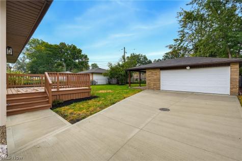 2307 Vinewood Drive Parma OH 44134