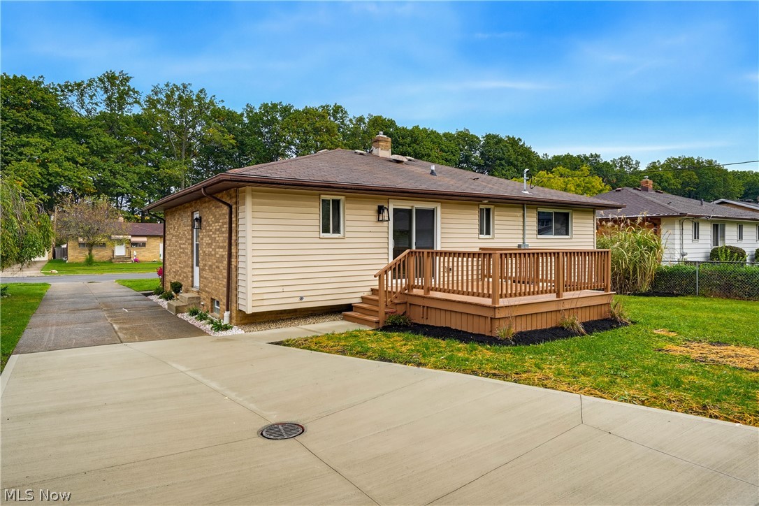 2307 Vinewood Drive Parma OH 44134