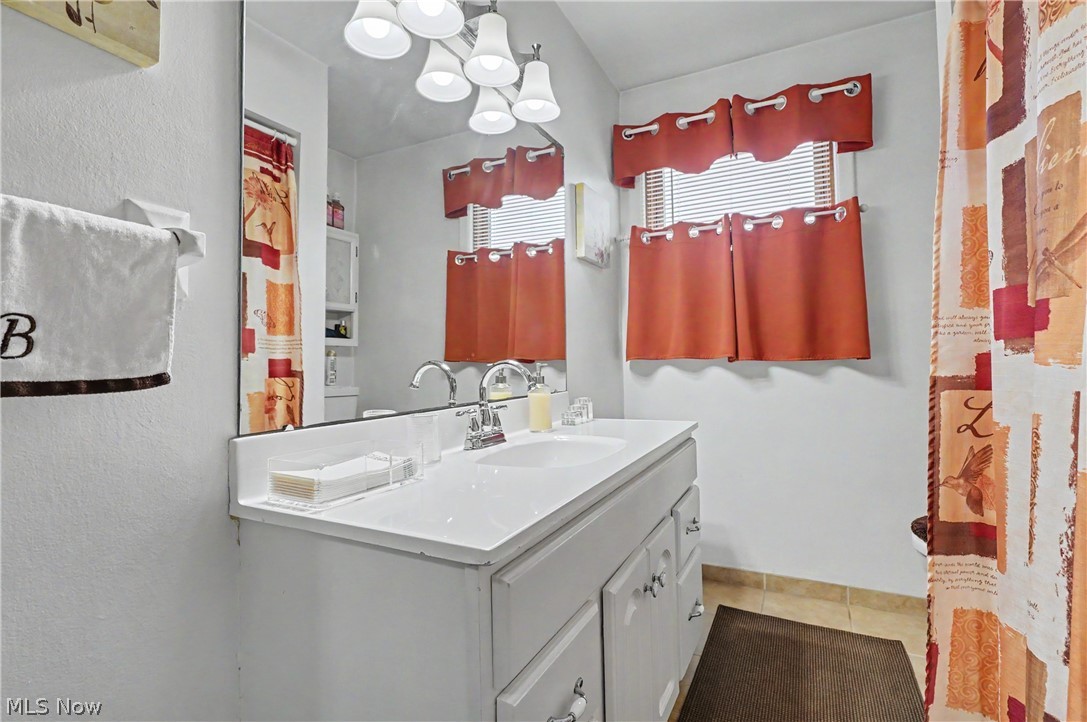 1997 Heather Lane Youngstown OH 44511