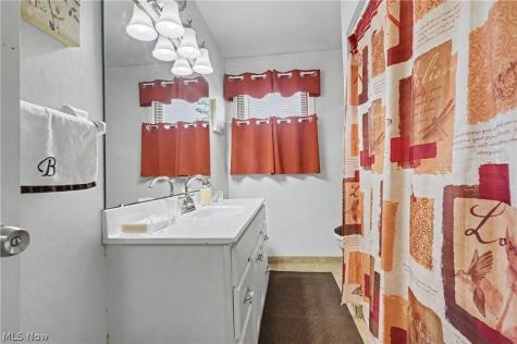 1997 Heather Lane Youngstown OH 44511