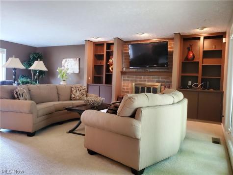 21615 Shagbark Trail Strongsville OH 44149