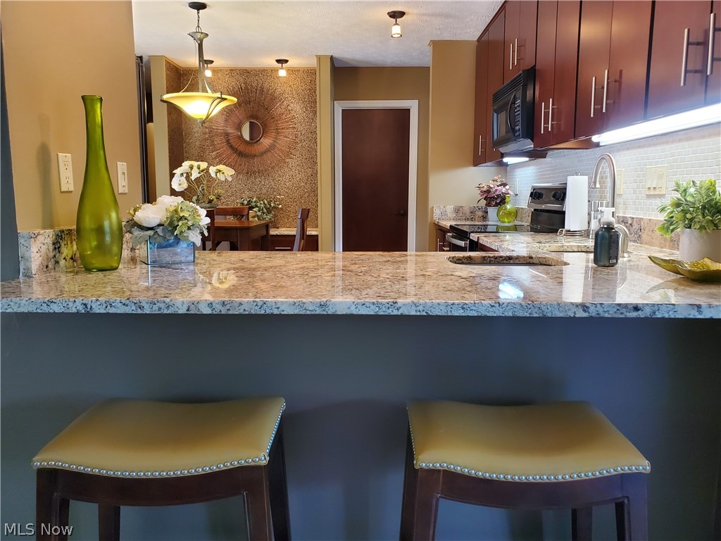 21615 Shagbark Trail Strongsville OH 44149