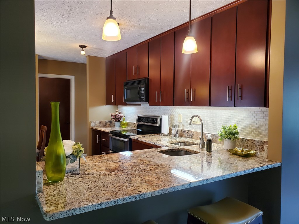 21615 Shagbark Trail Strongsville OH 44149