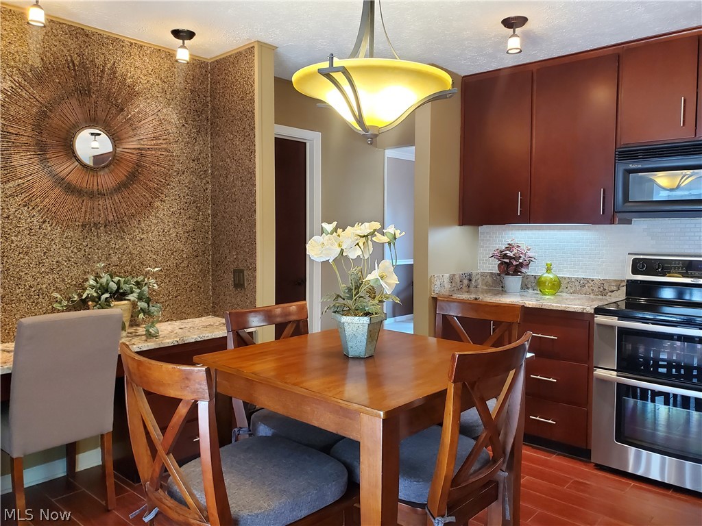 21615 Shagbark Trail Strongsville OH 44149
