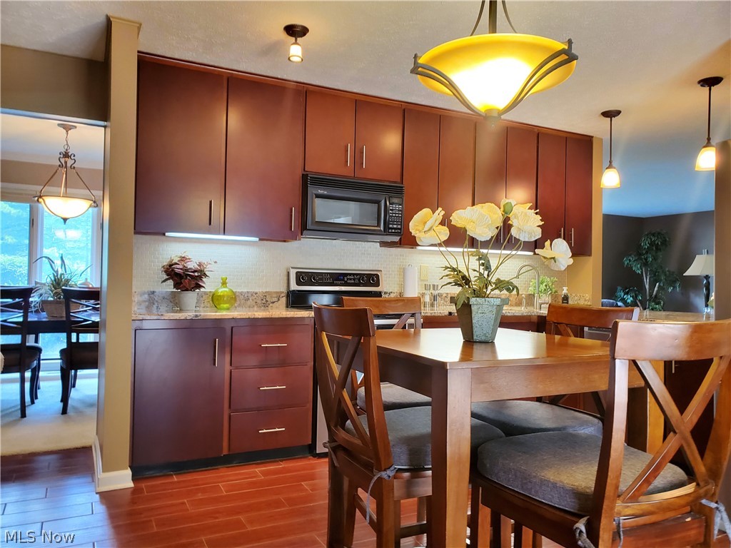 21615 Shagbark Trail Strongsville OH 44149