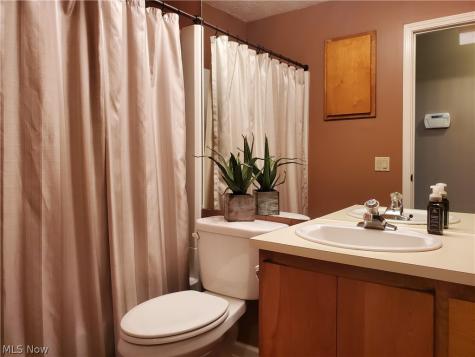 21615 Shagbark Trail Strongsville OH 44149