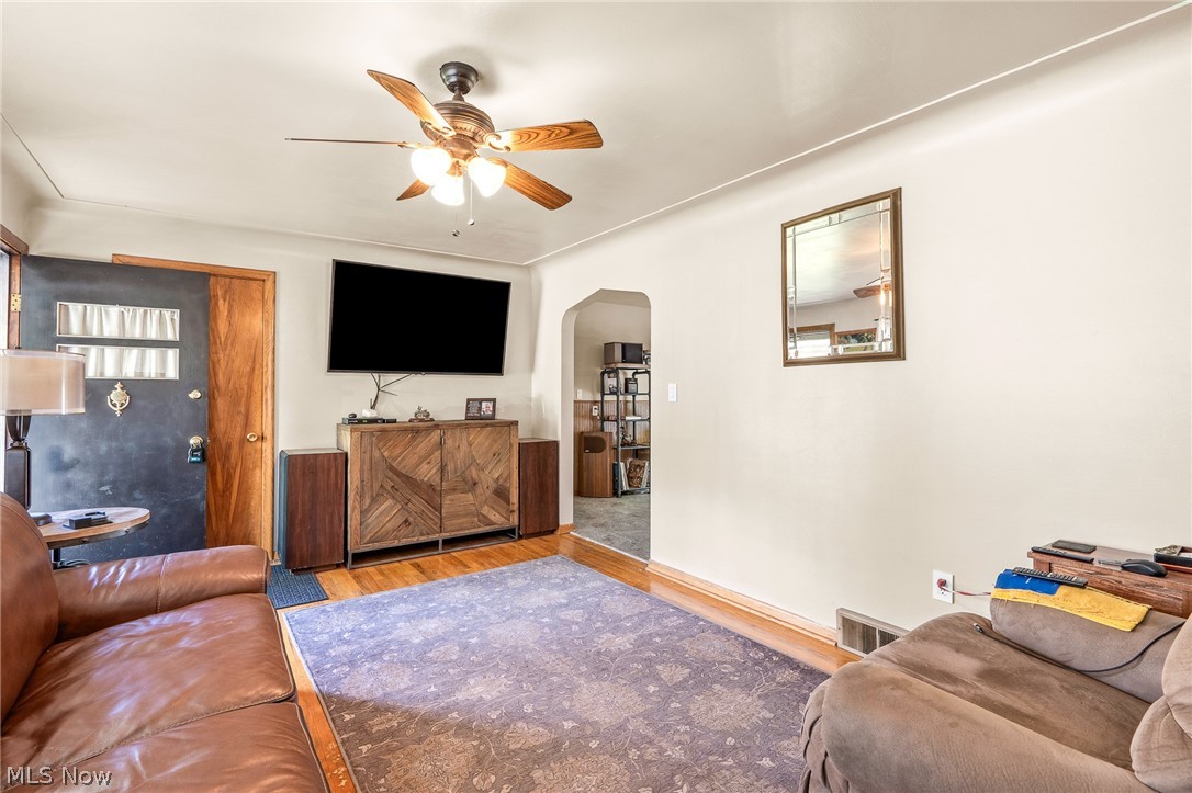 1206 Rose Avenue Girard OH 44420