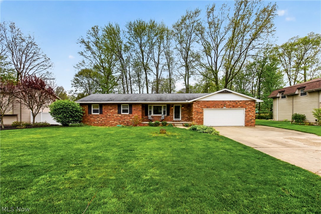 324 Old Oak Drive Cortland OH 44410