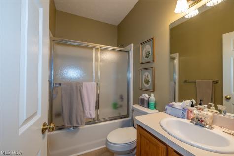 4261 Lake Harbour Way NW Avon OH 44011