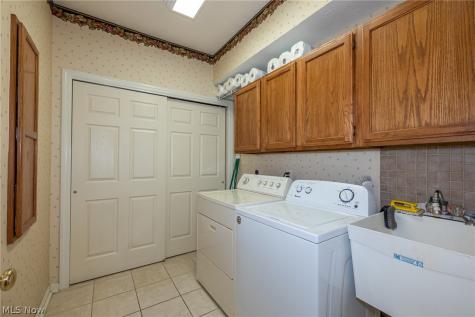 4261 Lake Harbour Way NW Avon OH 44011