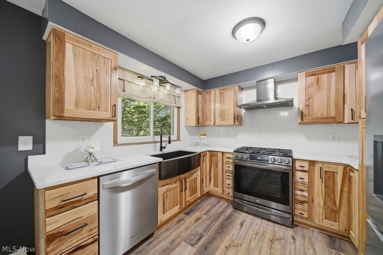 4385 Parkdale Avenue NW Canton OH 44718