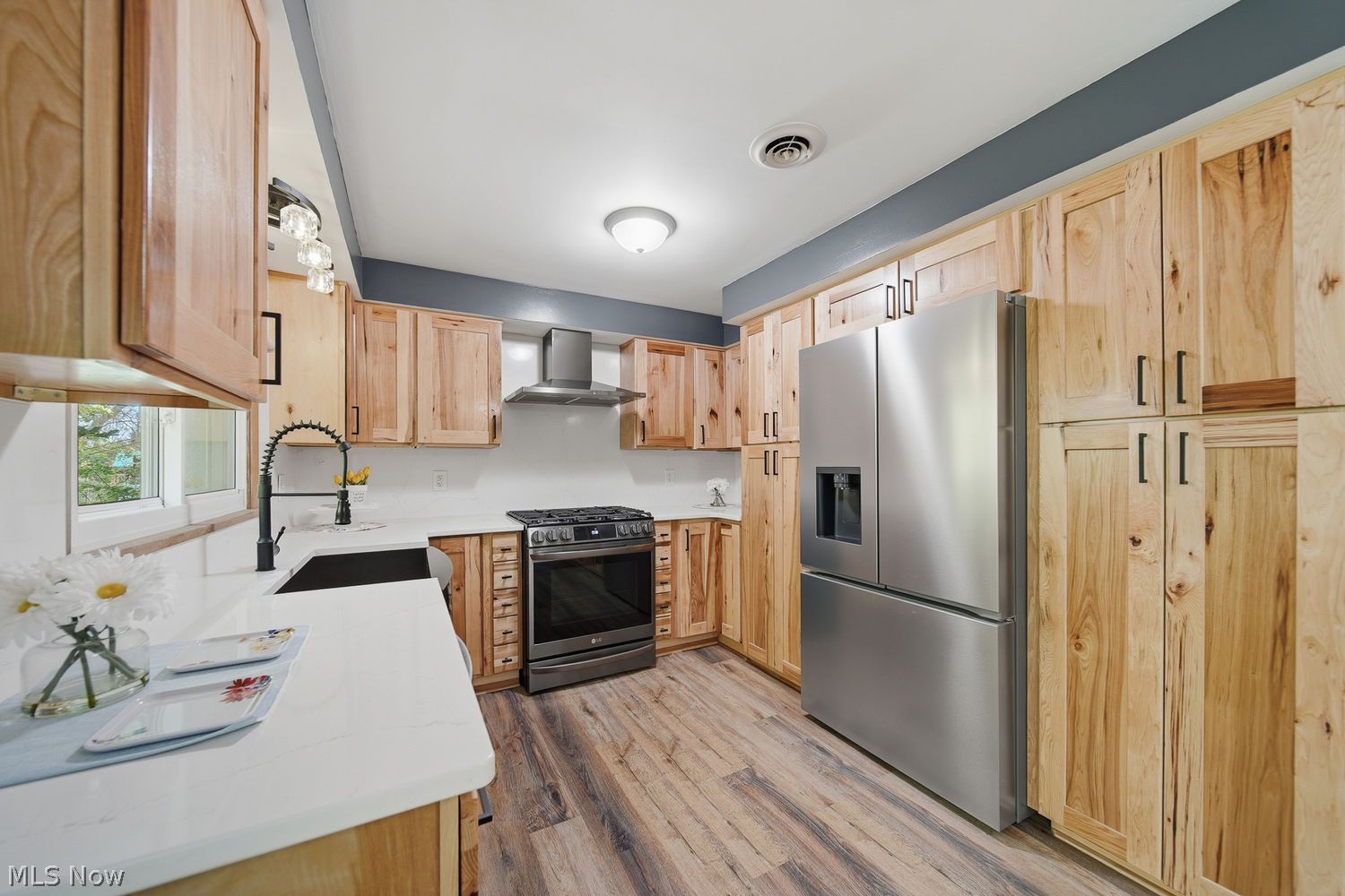 4385 Parkdale Avenue NW Canton OH 44718