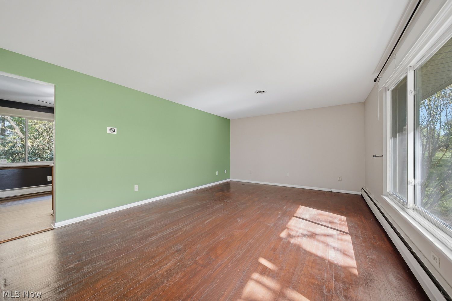 4385 Parkdale Avenue NW Canton OH 44718