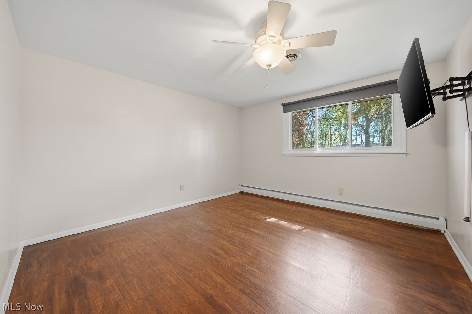 4385 Parkdale Avenue NW Canton OH 44718