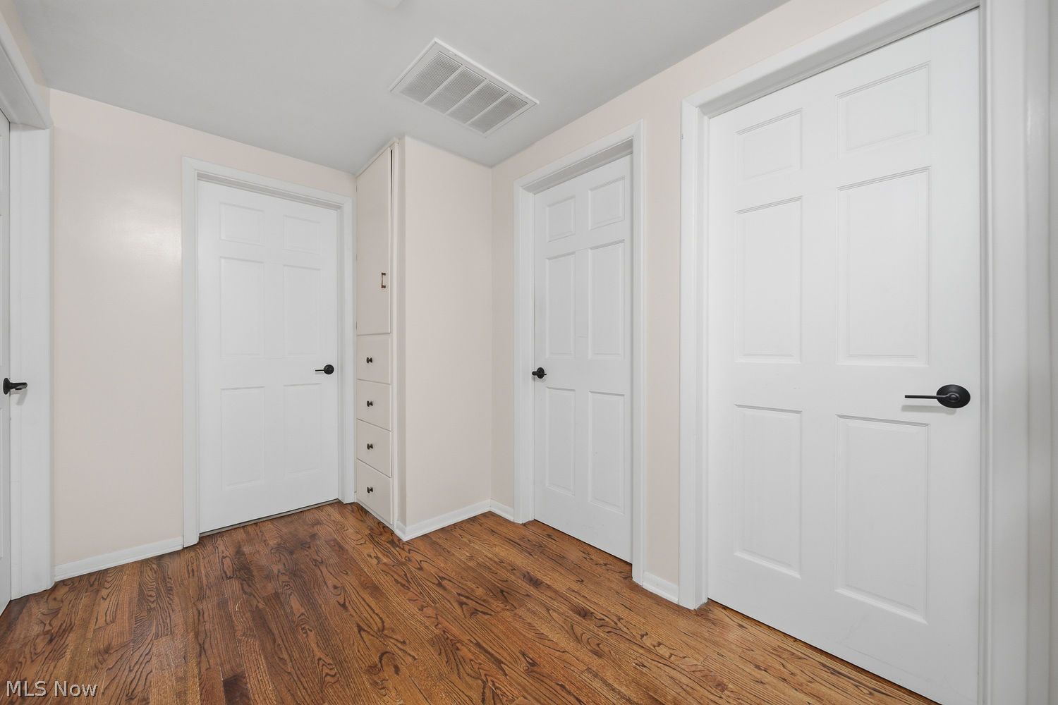 4385 Parkdale Avenue NW Canton OH 44718