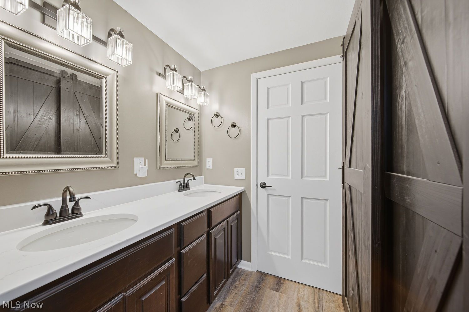 4385 Parkdale Avenue NW Canton OH 44718