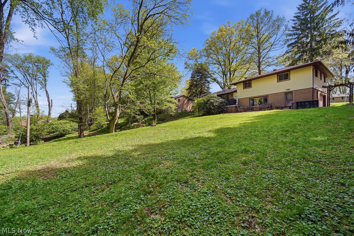4385 Parkdale Avenue NW Canton OH 44718