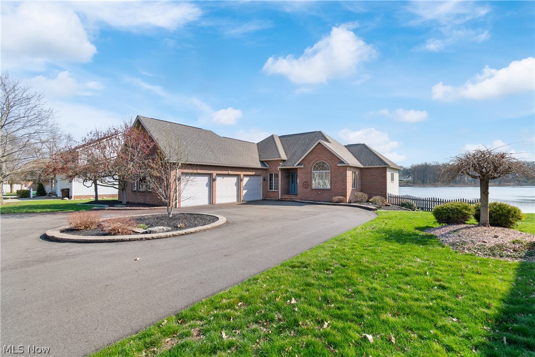 528 Roxbury Avenue NW Massillon OH 44646
