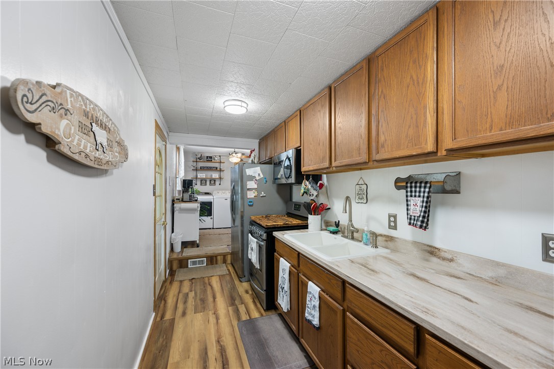 18464 5th Street Beloit OH 44609