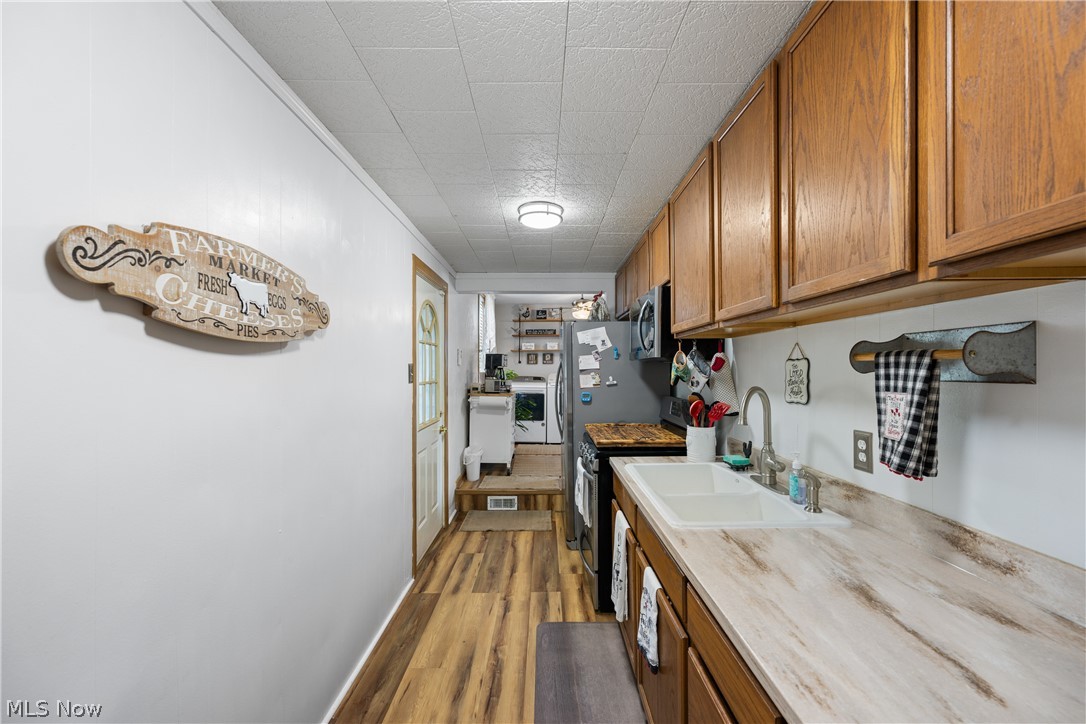 18464 5th Street Beloit OH 44609