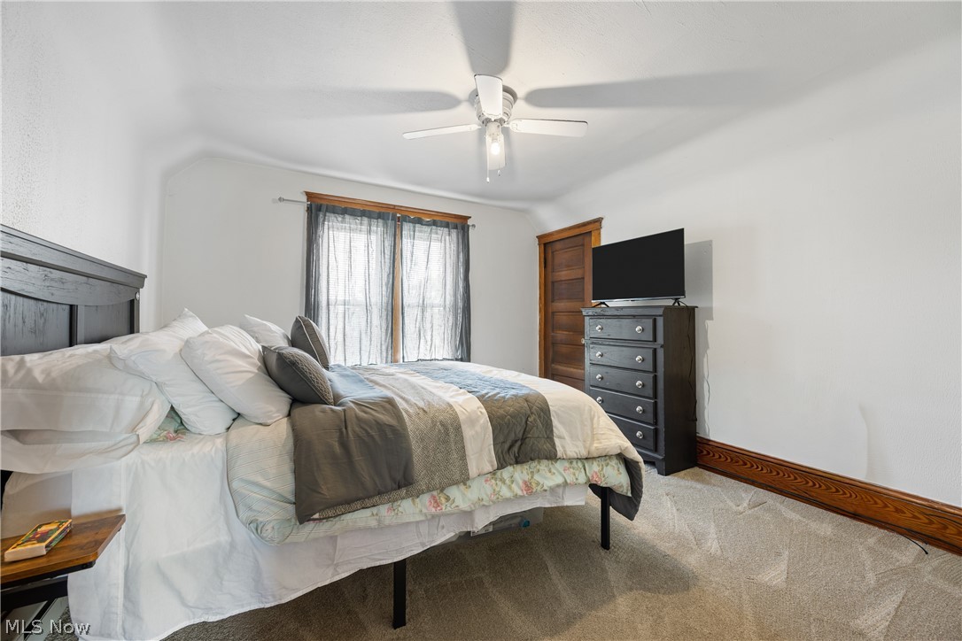 18464 5th Street Beloit OH 44609
