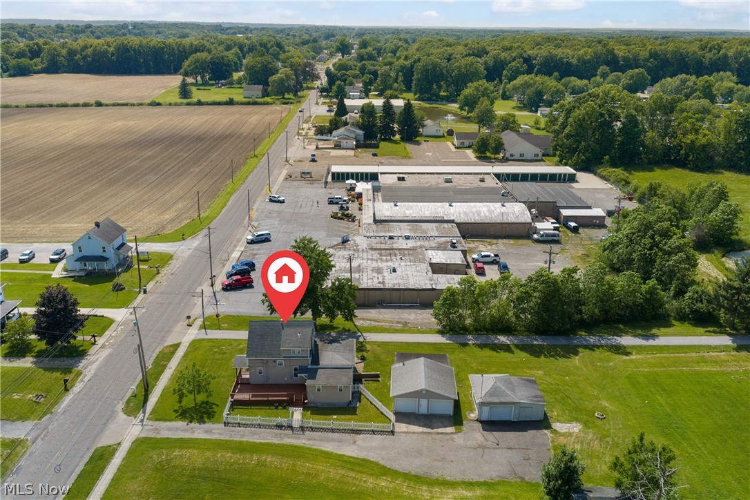 18464 5th Street Beloit OH 44609
