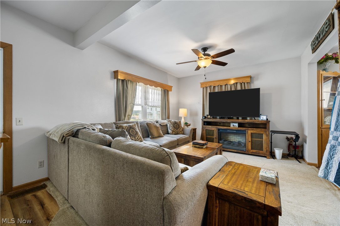 18464 5th Street Beloit OH 44609