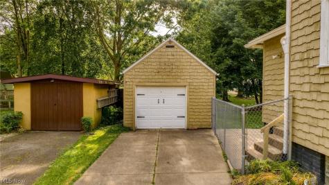 429 Werstler Avenue NW North Canton OH 44720