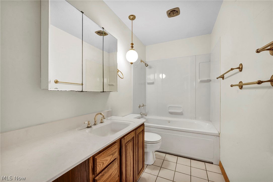 24419 Ronan Road Bedford Heights OH 44146