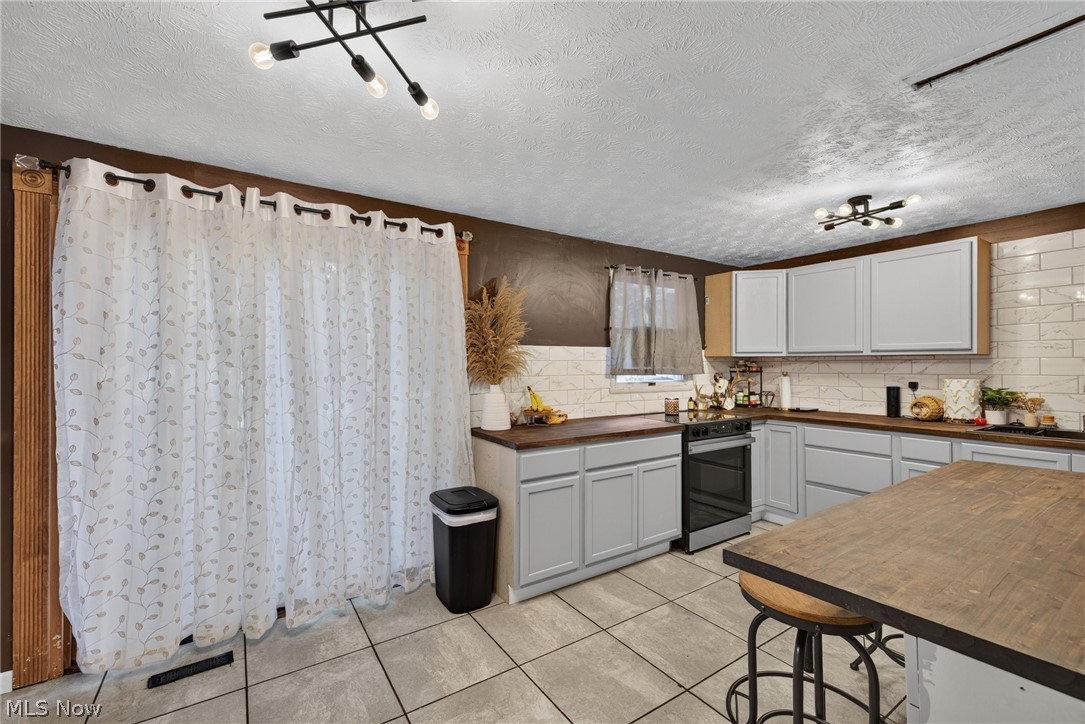 5124 Willow Crest Avenue Austintown OH 44515