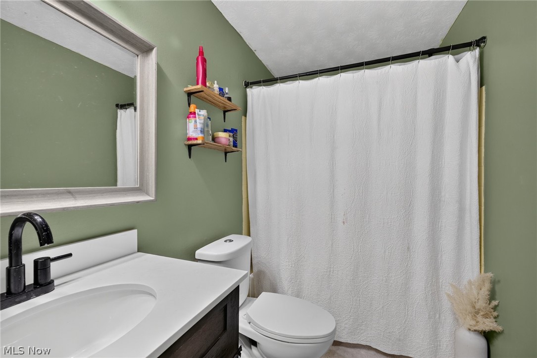 5124 Willow Crest Avenue Austintown OH 44515