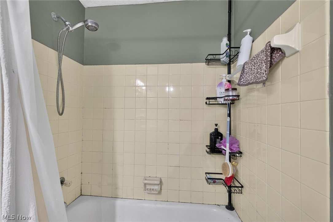 5124 Willow Crest Avenue Austintown OH 44515