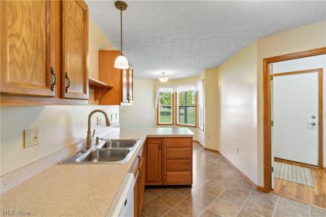 3008 Mount Pleasant Street NW North Canton OH 44720